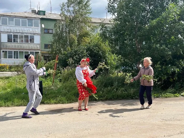 pZLLcpaTUYA