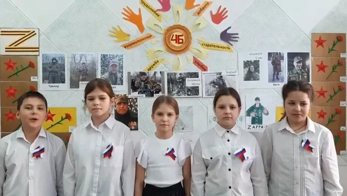 q-ZIyUsiAb0